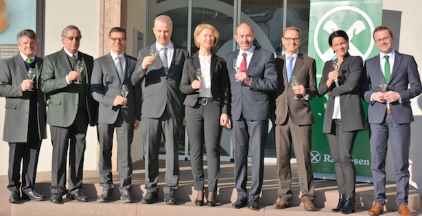 v.l.n.r. Valentin Tratter (Obmann Mölten), Konrad Mathà (Obmann Andrian), Klaus Botzner (Direktor Nals), Josef Alber (Obmann Terlan), Paulina Schwarz (Vize-Obfrau Mölten), Paul Oberkofler (Direktor Andrian), Eckard Figl (Obmann Nals), Karin Außerhofer (Direktorin Mölten), Thomas Goller (Direktor Terlan)