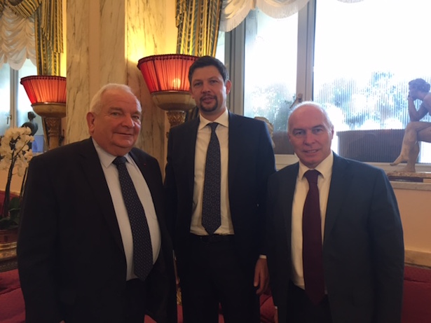 EVP-Vorsitzender Joseph Daul, SVP-K.Abg. Daniel Alfreider und PATT-Senator Franco Panizza