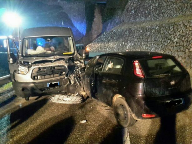 Der Unfall auf der Mältnerstraße (Fotos: FF Terlan)