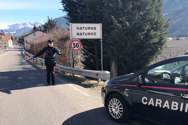 20170309-pattuglia-dei-carabinieri-di-naturno-al-posto-di-controllo