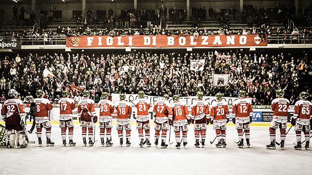 Das Spektakel in der Eiswelle (Foto: Antonello Vanna)