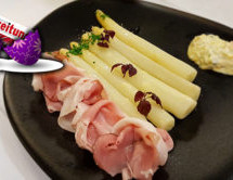 Spargel mit Boznersauce