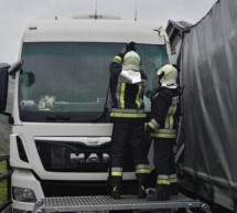 Auf Lkw gekracht