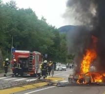 Ferrari in Flammen