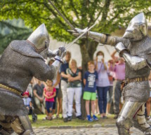 Ritter auf Schloss Tirol