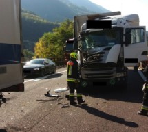 Crash zwischen zwei Lkw