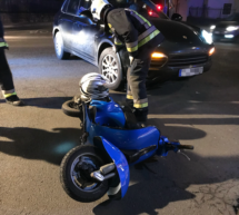 Porsche gegen Vespa