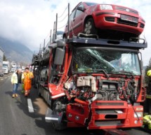 Crash zwischen 2 Lkw