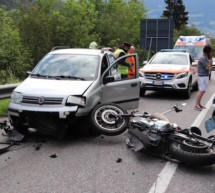 Moto gegen Pkw