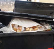 Brot im Müll