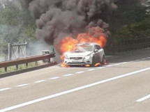 Brennendes Auto