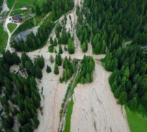 Straßensperren nach Murenabgängen