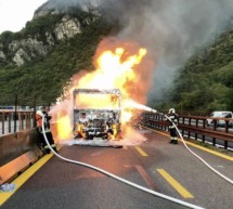 Lkw in Flammen