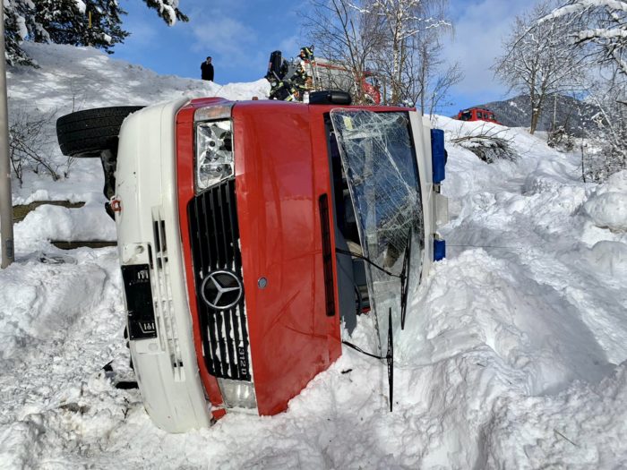 Unfall mit Feuerwehrauto – Die Neue Südtiroler Tageszeitung