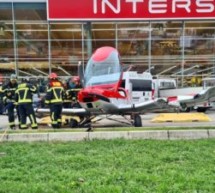 Notlandung vor dem Supermarkt