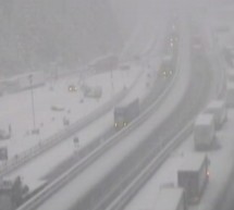 Schnee auf der Autobahn