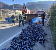 Flaschen auf der Straße