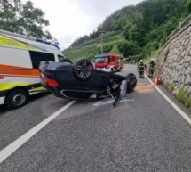 Auto auf dem Dach