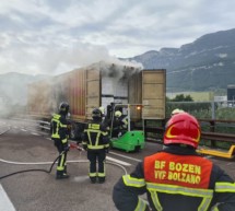 Lkw fängt Feuer