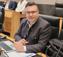 „Wir fordern Sonderlandtag“