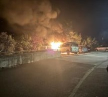 Autos in Flammen