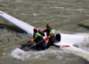 Flieger landet im Fluss